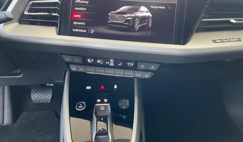 
								Audi Q4 Sportback Genuine edition 45 e-tron full									