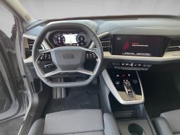 
										Audi Q4 Sportback Genuine edition 45 e-tron full									