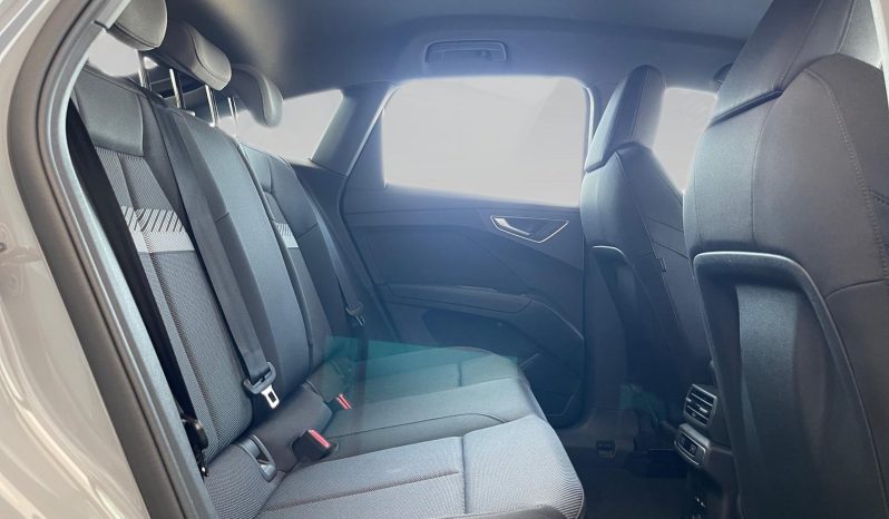 
								Audi Q4 Sportback Genuine edition 45 e-tron full									