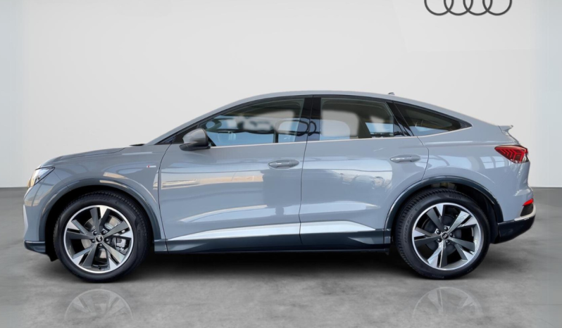 
								Audi Q4 Sportback Genuine edition 45 e-tron full									