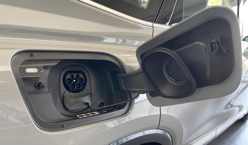 
								Audi Q4 Sportback Genuine edition 45 e-tron full									