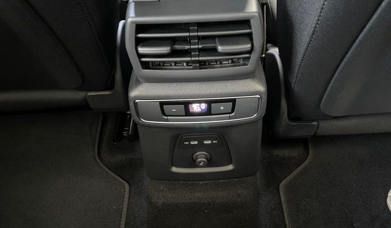 
								Audi Q4 Sportback Genuine edition 45 e-tron full									