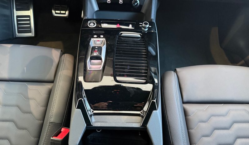 
								Audi A6 Sportback S line e-tron performance kW 94,9 kWh full									