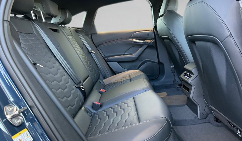 
								Audi A6 Sportback S line e-tron performance kW 94,9 kWh full									