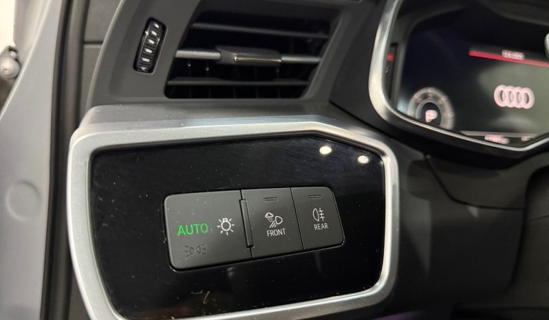 
								AUDI A6 40 TDI S tronic Black line full									