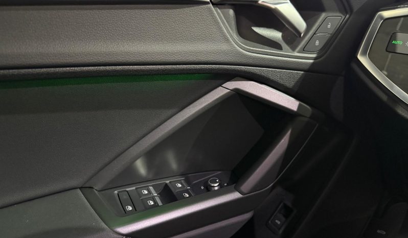 
								Q3 35 TFSI Black line S tronic 9160MSW full									