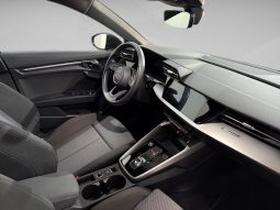 
										A3 Sportback 40 TFSIe S line S tronic full									