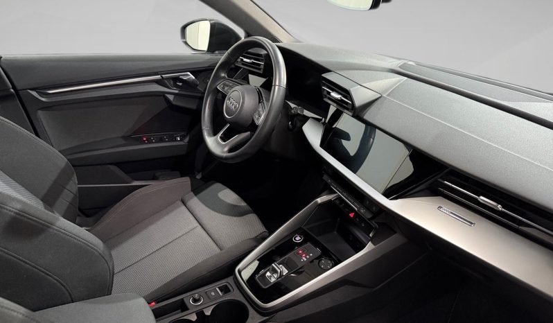 
								A3 Sportback 40 TFSIe S line S tronic full									