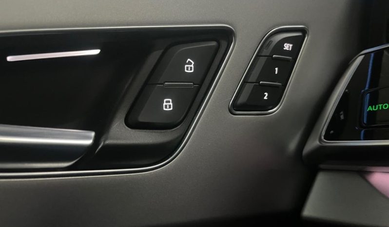 
								Q8 50 TDI Black line quattro tiptronic full									