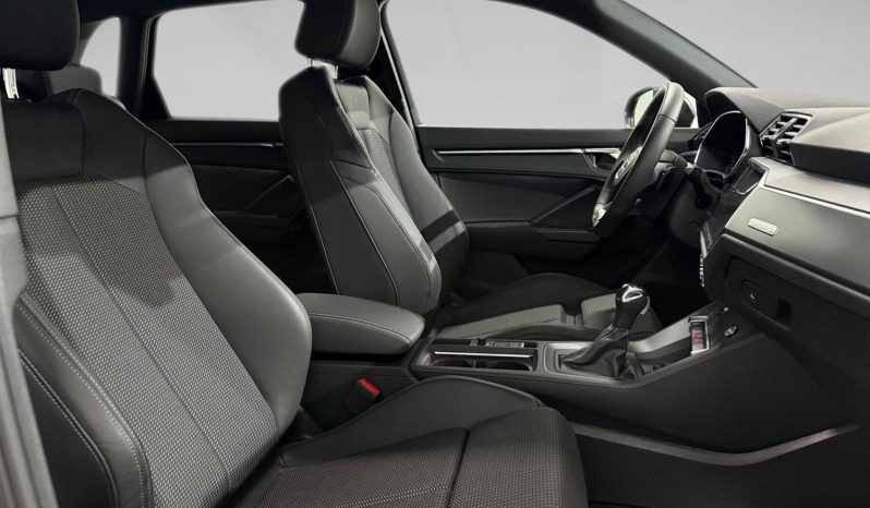 
								AUDI Q3 40 TDI Genuine edition quattro S tronic 142kW full									