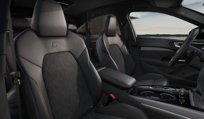 
								Audi A5 Sedan S Line e-hybrid quattro 220 kW S tronic full									