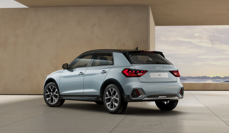 
								Audi A1 allstreet Adrenalin 30 TFSI 85(116) kW(CV) S tronic full									