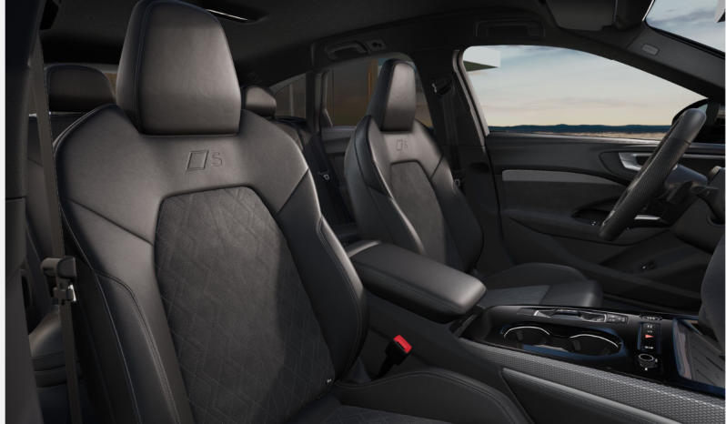 
								Audi A5 Avant Black line e-hybrid quattro 220 kW S tronic full									