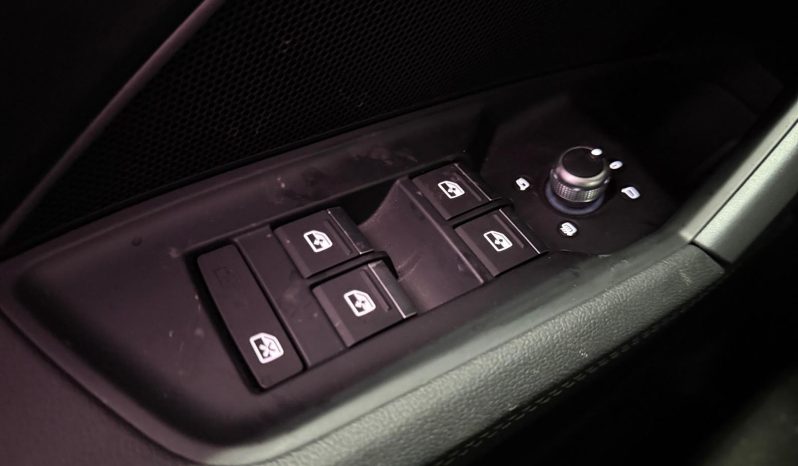 
								AUDI A3 Sportback TFSI e S line S tronic 150kW – 6980NBH full									