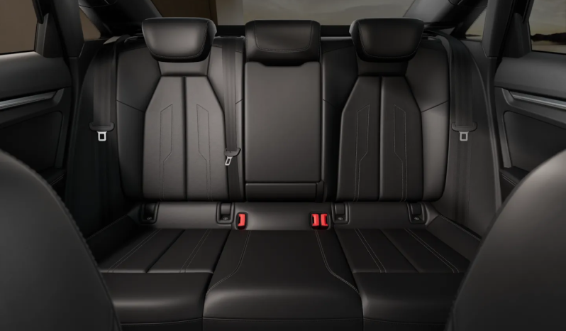 
								Audi A3 Sedan Black line TFSI 110 kW S tronic full									