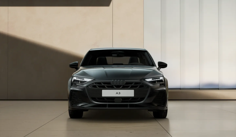 
								Audi A3 Sedan Black line TFSI 110 kW S tronic full									