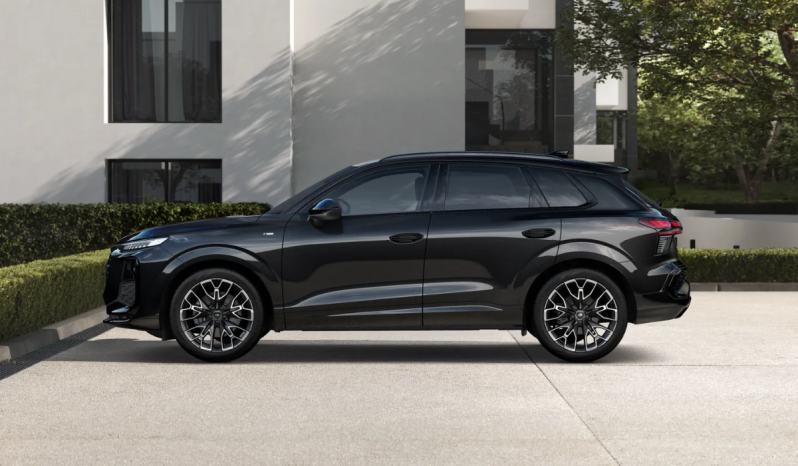 
								Audi Q3 SUV Black line edition TDI 110 kW S tronic full									
