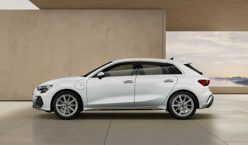 
								Audi A3 Sportback Genuine edition TFSI e 150 kW S tronic full									