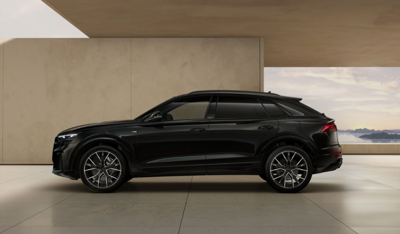 
								Audi Q8 SUV Black line TFSI e quattro 290 kW tiptronic full									