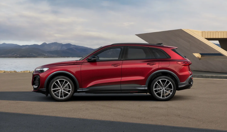 
								Audi Q5 SUV Black line edition e-hybrid quattro 220 kW S tronic full									