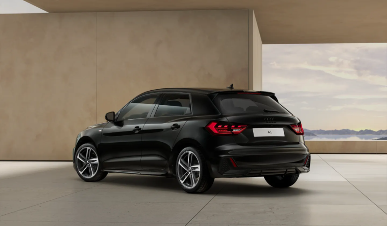 
								A1 Sportback Adrenalin Black edition 30 TFSI 85(116) kW(CV) S tronic full									