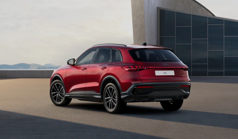 
								Audi Q5 SUV Black line edition e-hybrid quattro 220 kW S tronic full									