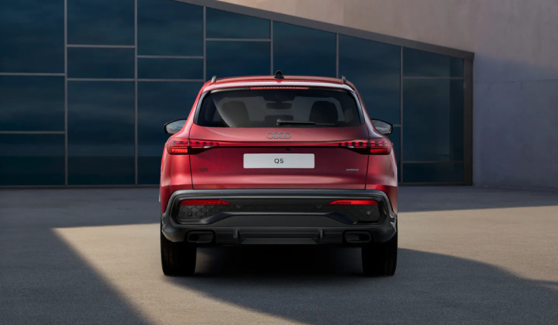 
								Audi Q5 SUV Black line edition e-hybrid quattro 220 kW S tronic full									