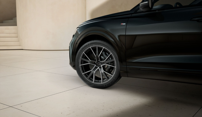 
								Audi Q8 SUV Black line TFSI e quattro 290 kW tiptronic full									