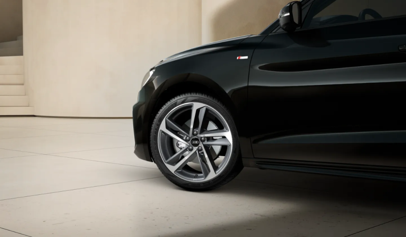 
								A1 Sportback Adrenalin Black edition 30 TFSI 85(116) kW(CV) S tronic full									