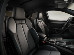 
										Audi A3 Sedan Black line TFSI 110 kW S tronic full									