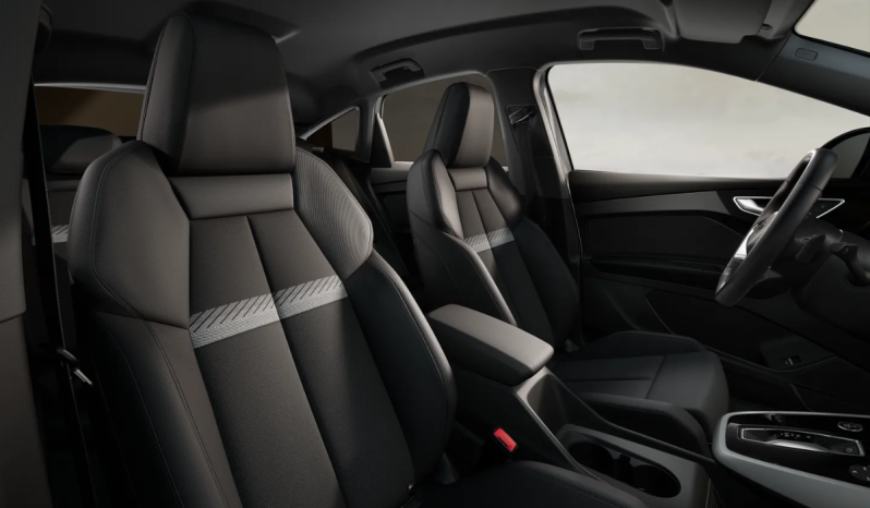 
								Audi Q4 Sportback Genuine edition 45 e-tron 210,00 kW 77,0 kWh full									
