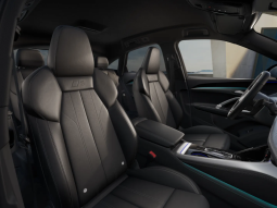 
										Audi Q5 Sportback Black line e-hybrid quattro 220 kW S tronic full									