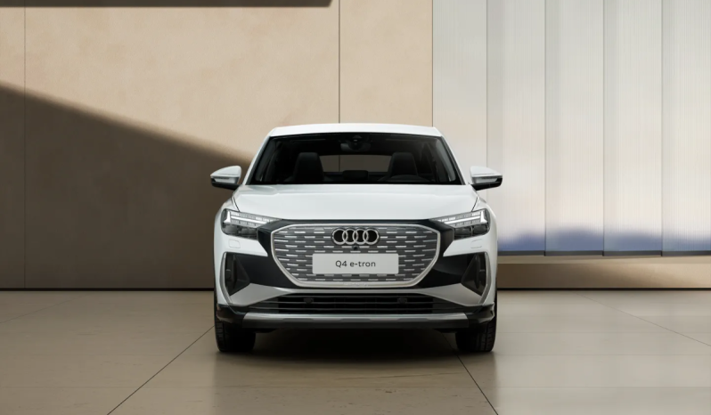 
								Audi Q4 Sportback Genuine edition 45 e-tron 210,00 kW 77,0 kWh full									