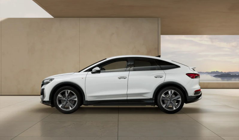 
								Audi Q4 Sportback Genuine edition 45 e-tron 210,00 kW 77,0 kWh full									