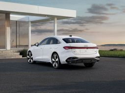 
										Audi A5 Sedan S Line e-hybrid quattro 220 kW S tronic full									