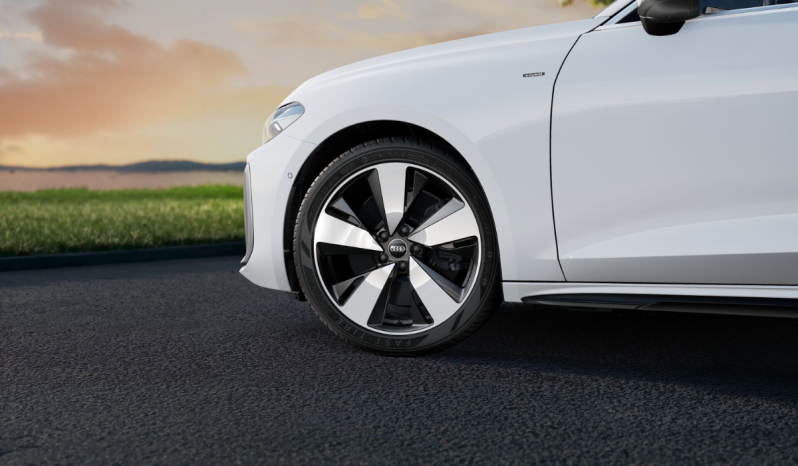 
								Audi A5 Sedan S Line e-hybrid quattro 220 kW S tronic full									