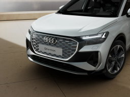 
										Audi Q4 Sportback Genuine edition 45 e-tron 210,00 kW 77,0 kWh full									