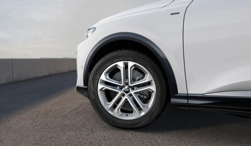 
								Audi Q5 SUV S line edition e-hybrid quattro 220 kW S tronic full									