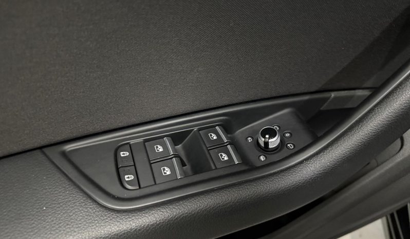 
								AUDI A4 40 TFSI S line S tronic 150kW – 5445LVY full									