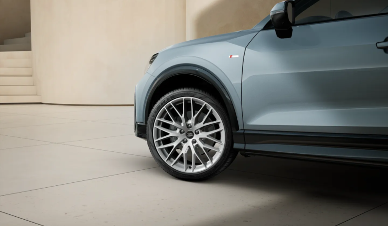 
								Audi Q2 Adrenalin edition 35 TFSI 110(150) kW(CV) 6 vel. full									