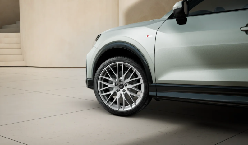 
								Audi Q2 Adrenalin edition 35 TFSI 110(150) kW(CV) 6 vel. full									
