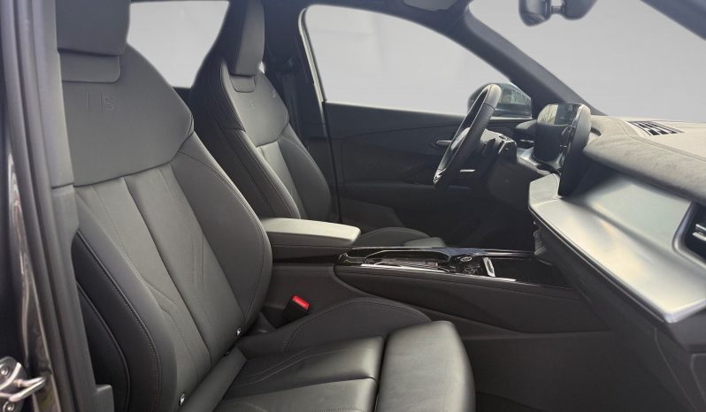 
								Q3 e-hybrid Launch Edition S tronic 200kW – 2964NGY full									