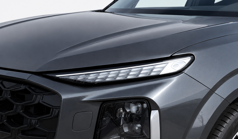 
								Q3 e-hybrid Launch Edition S tronic 200kW – 2964NGY full									