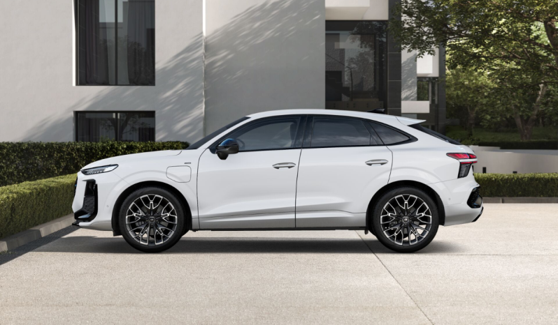 
								Audi Q3 Sportback Black line edition e-hybrid 200 kW S tronic full									