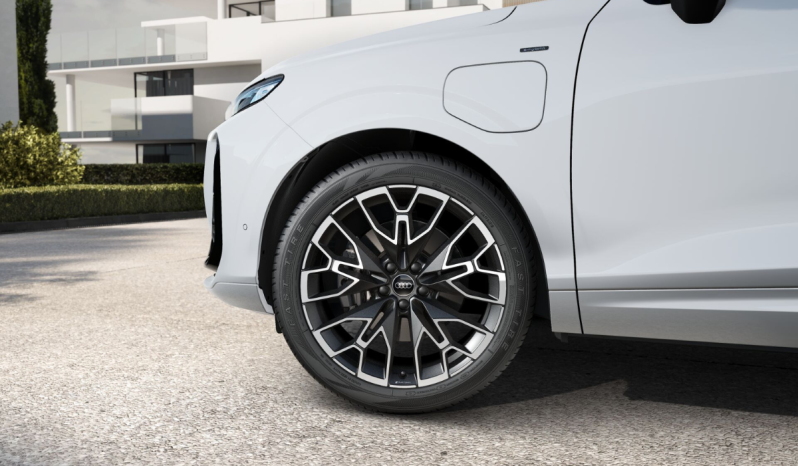 
								Audi Q3 Sportback Black line edition e-hybrid 200 kW S tronic full									