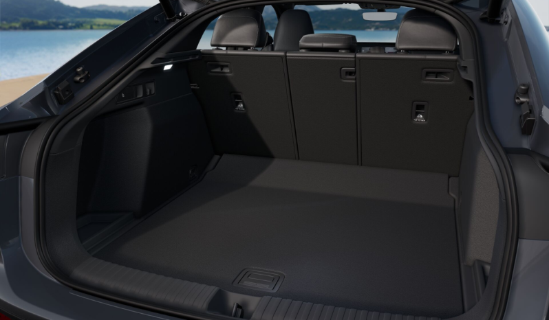 
								Audi Q6 Sportback S line e-tron quattro 315,00 kW 94,9 kWh full									