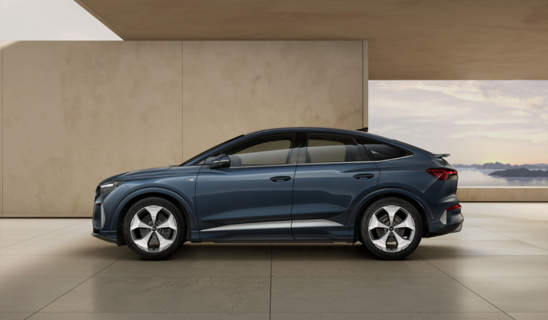 
								Audi Q4 Sportback S line e-tron performance 210,00 kW 77,0 kWh full									