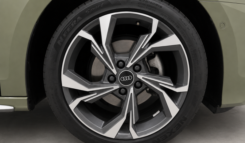 
								A3 Sedán TFSI S line S tronic 110kW – 0453NDY full									