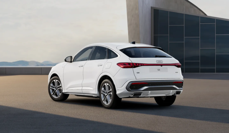 
								Audi Q5 Sportback S line e-hybrid quattro 220(299) kW(CV) S tronic full									