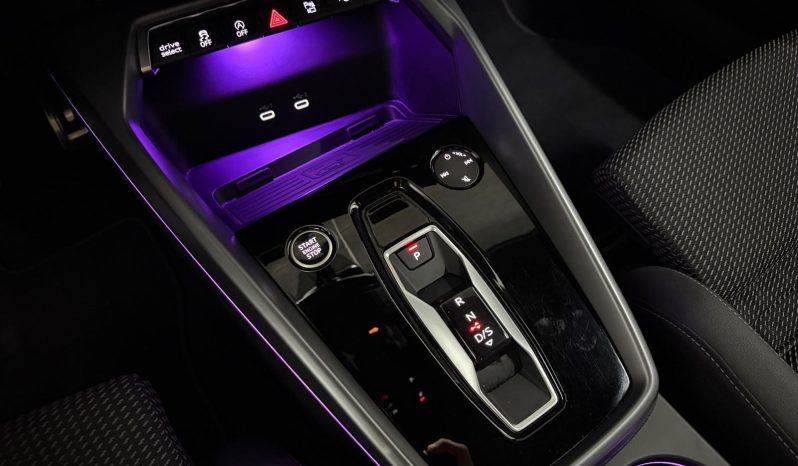 
								A3 Sedán TFSI S line S tronic 110kW – 0453NDY full									